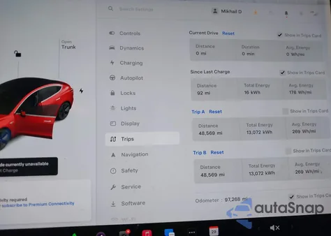2018 Tesla Model 3 Long Range/Mid Range z USA, uszkodzony, nr VIN 5YJ3E1EAXJF052258